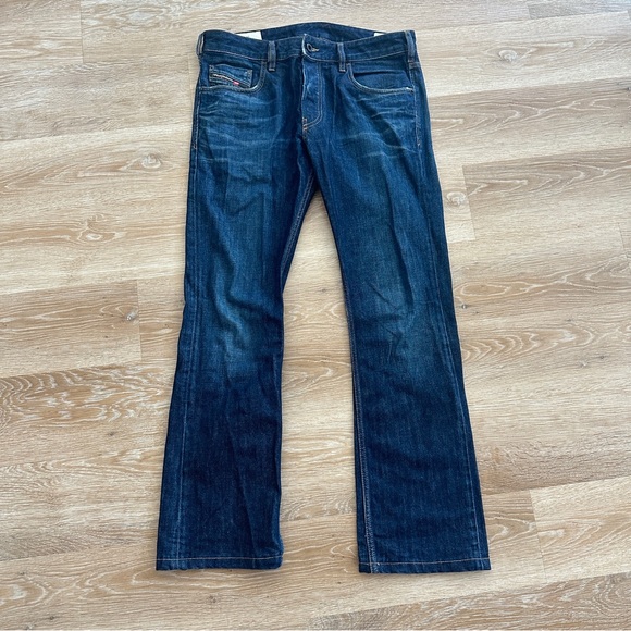 Diesel Men's Deep Indigo Bootcut Jeans size 32